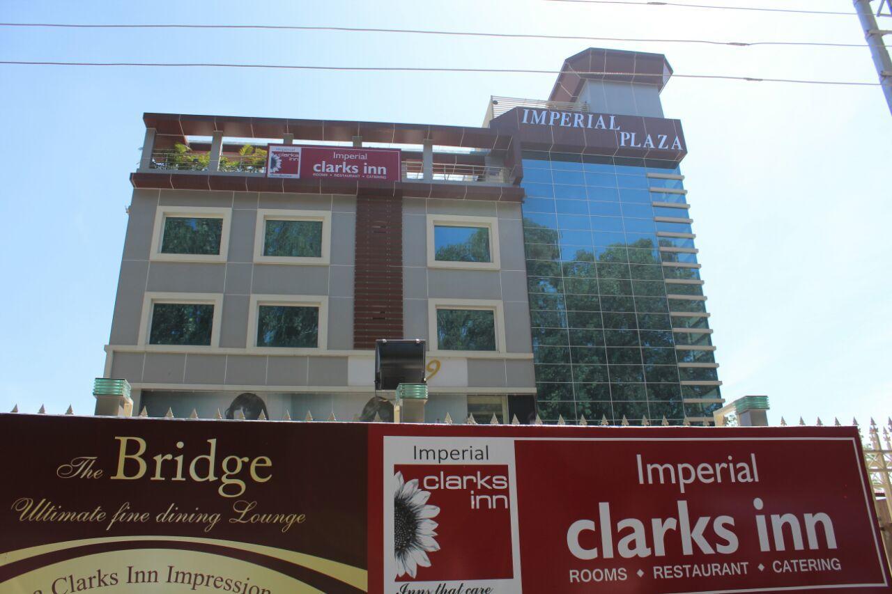Imperial Clarks Inn Dehradun Eksteriør bilde