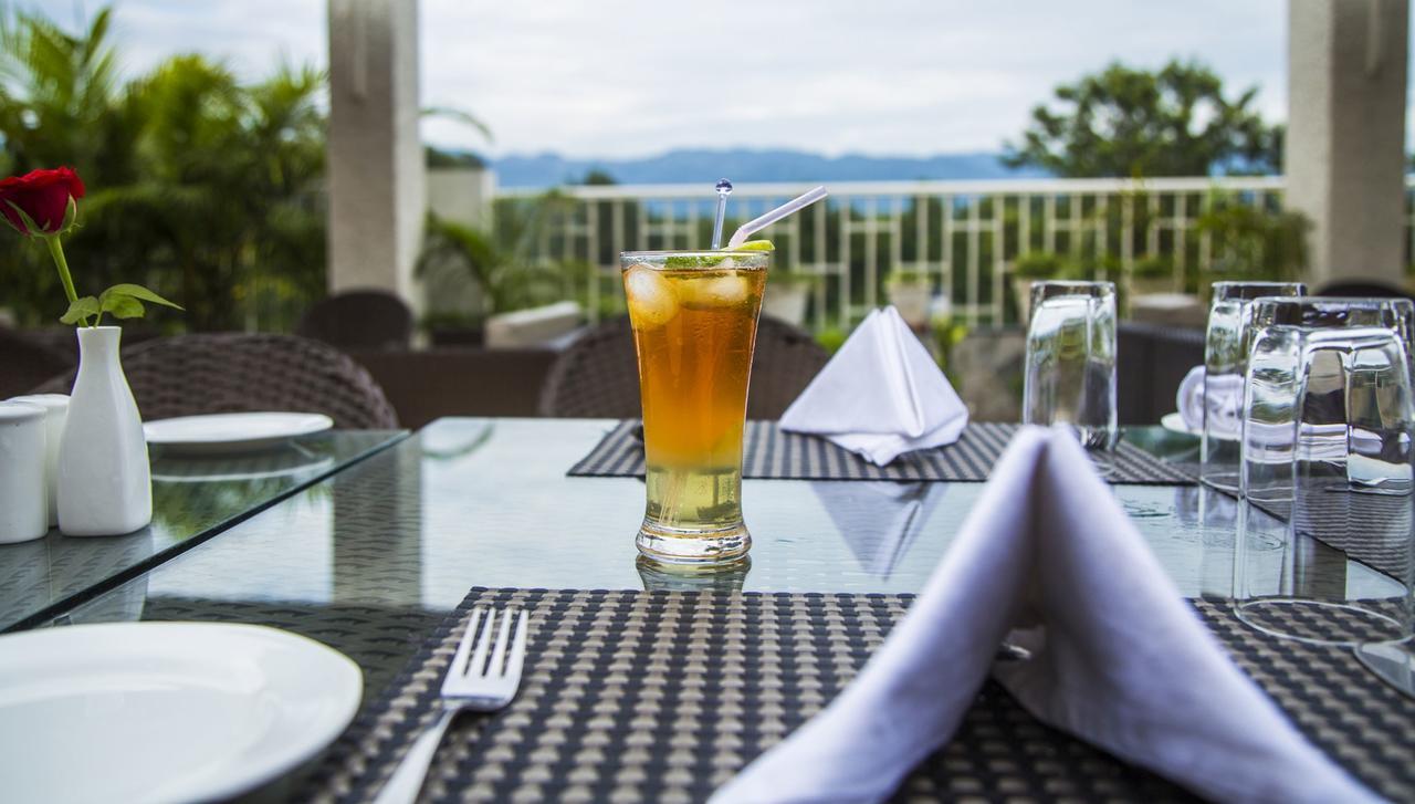 Imperial Clarks Inn Dehradun Eksteriør bilde